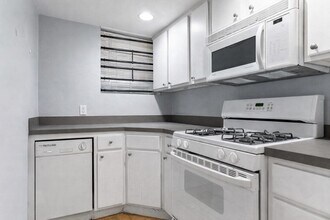 1170 Massachusetts Ave in Cambridge, MA - Foto de edificio - Building Photo