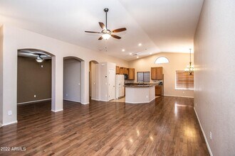 44629 W Santa Fe St in Maricopa, AZ - Building Photo - Building Photo