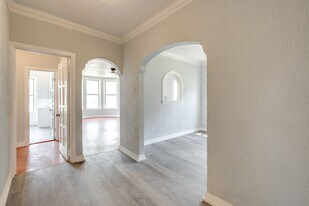 2840 S Moreland Blvd in Cleveland, OH - Building Photo