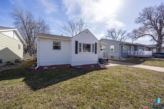 420 S Lincoln Ave in Sioux Falls, SD - Building Photo - Building Photo
