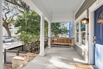 102 W 36th St in Savannah, GA - Foto de edificio - Building Photo