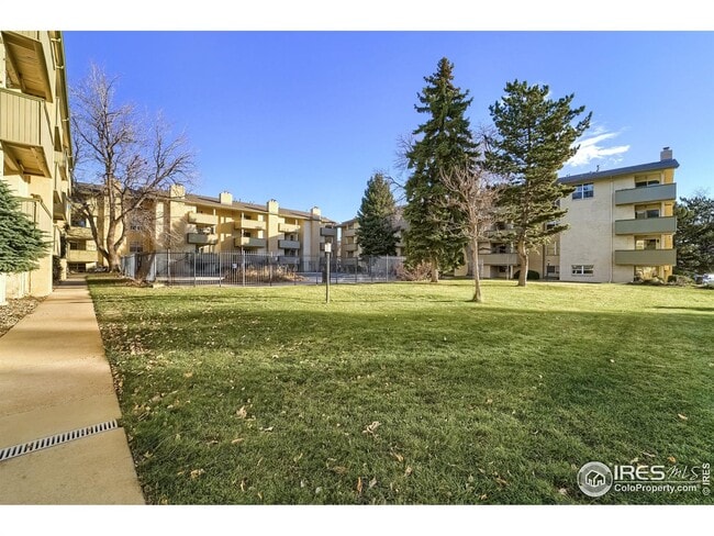 property at 3035 Oneal Pkwy