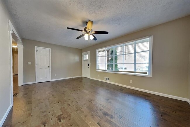 4656 Lincoln Way SW in Lilburn, GA - Building Photo - Building Photo