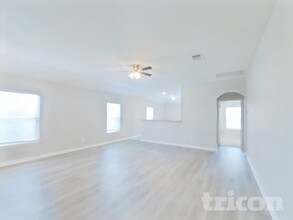 20017 Woodrow Wilson St in Manor, TX - Building Photo - Building Photo