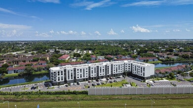 Old Cutler Village Phase 2 in Cutler Bay, FL - Foto de edificio - Building Photo