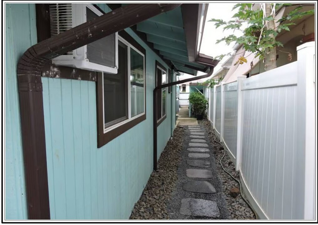 1047 7th Ave in Honolulu, HI - Building Photo