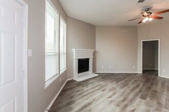 2945 Stockton St in Denton, TX - Building Photo - Building Photo