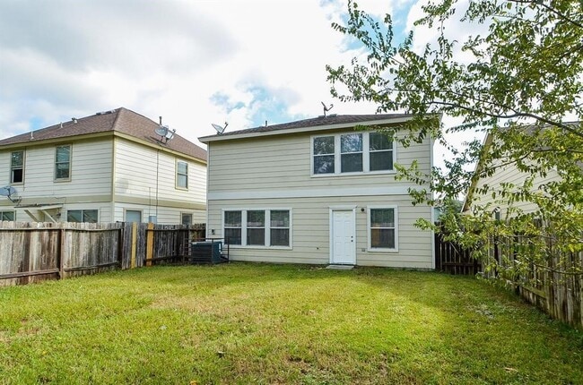 12039 Madison Oak St