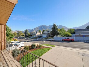 7248 Ponderosa Dr in Cottonwood Heights, UT - Building Photo - Building Photo