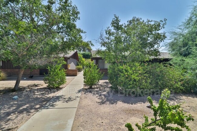 2323 S College Ave in Tempe, AZ - Building Photo - Building Photo