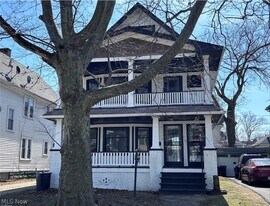 13412 Graham Rd in East Cleveland, OH - Building Photo
