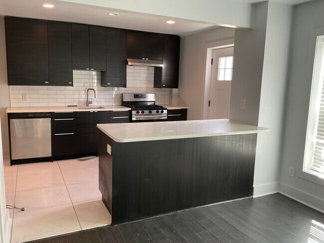 787 Berkeley Ave NW in Atlanta, GA - Building Photo - Building Photo