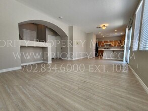 1842 Shining Elm Ct in North Las Vegas, NV - Building Photo - Building Photo