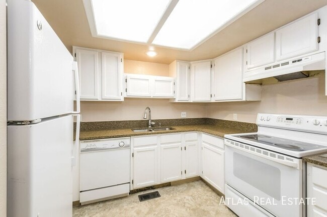 14255 E Montana Cir in Aurora, CO - Building Photo - Building Photo