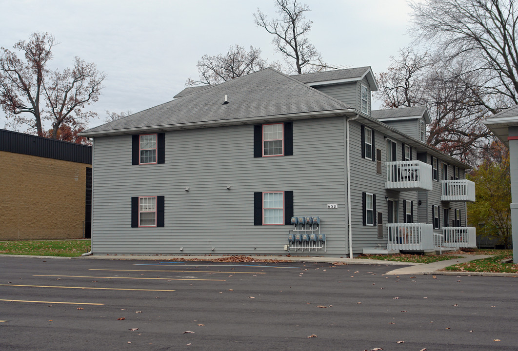 630 Rickett Rd in Brighton, MI - Building Photo