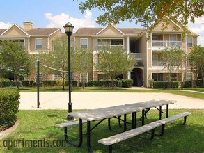 The Lodge at West Oaks in Houston, TX - Foto de edificio - Building Photo