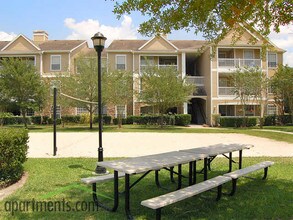 The Lodge at West Oaks in Houston, TX - Building Photo - Building Photo