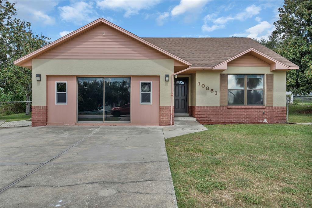 10851 Log House Rd in Clermont, FL - Building Photo