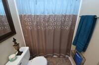 13303 Klamath Falls Dr photo'