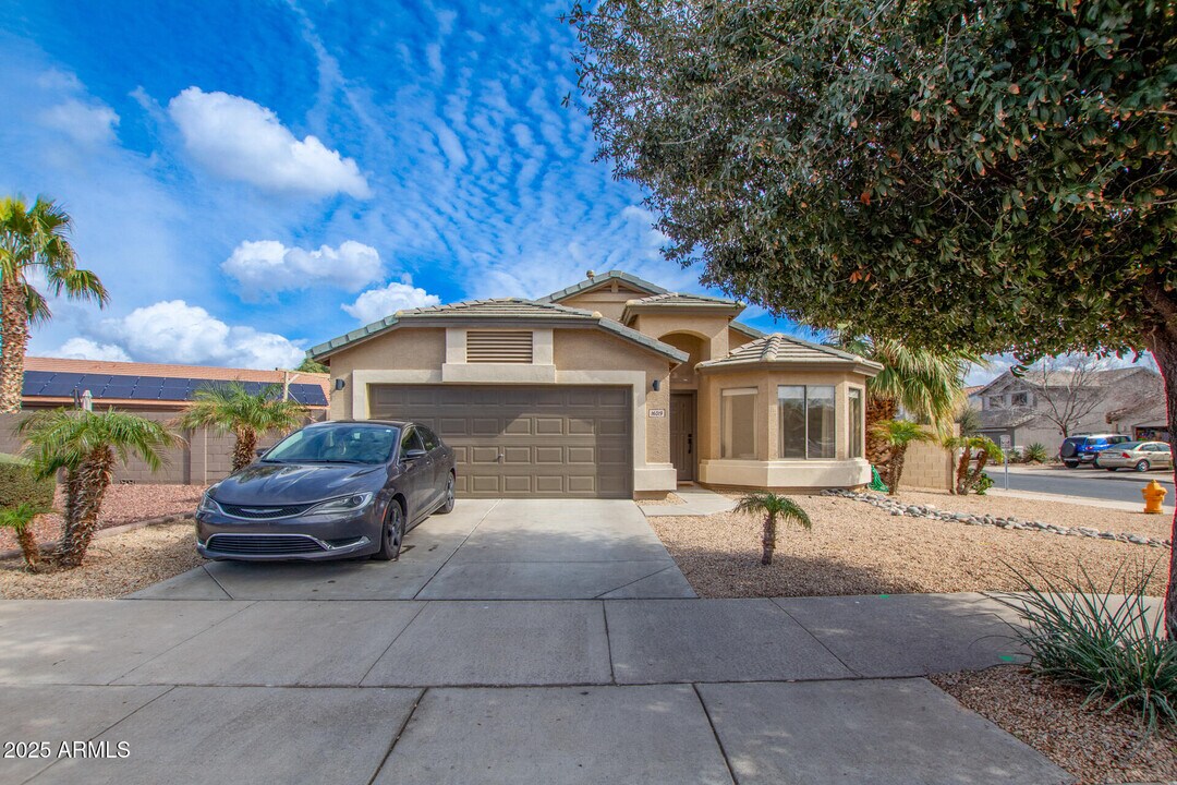 16019 W Linden St in Goodyear, AZ - Building Photo