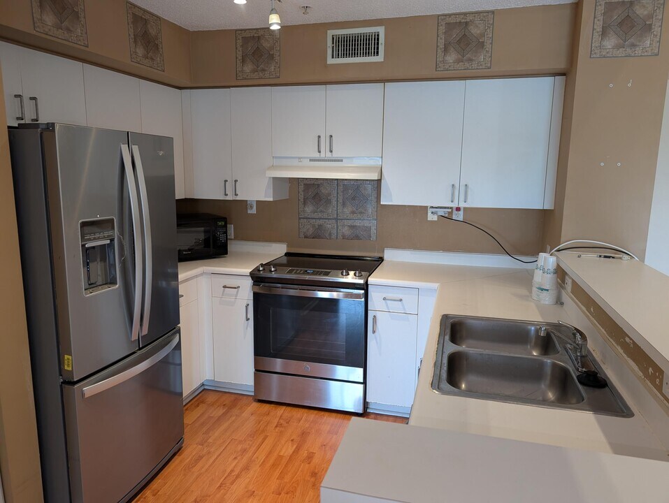 7824 Sonoma Springs Cir in Greenacres, FL - Building Photo