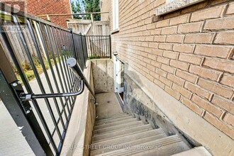 19 Goldlist Dr in Richmond Hill, ON - Building Photo - Building Photo