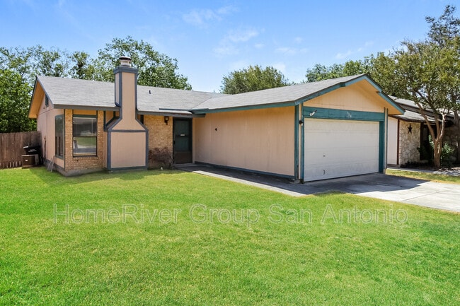 5114 Mayspring in San Antonio, TX - Foto de edificio - Building Photo