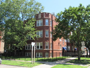 740--746 E 82nd St in Chicago, IL - Building Photo - Building Photo