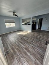 510 McKellar Cir, Unit 1 in Las Vegas, NV - Building Photo - Building Photo