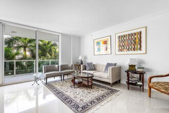 500 SE Mizner Blvd in Boca Raton, FL - Building Photo - Building Photo