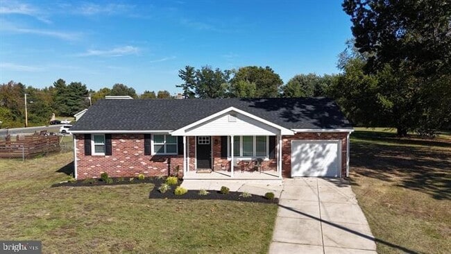 property at 3 Helen Ave