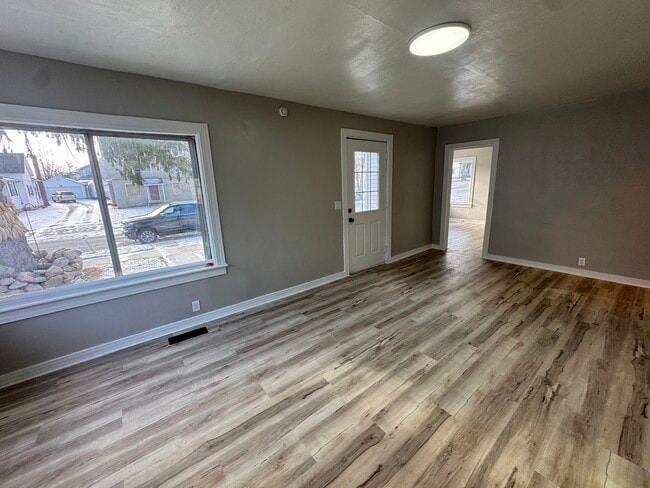 704 E Walnut St in Kokomo, IN - Building Photo - Building Photo