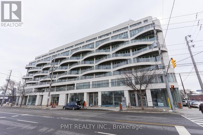 689-689 The Queensway
