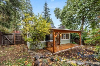 698 Ashland St in Ashland, OR - Building Photo - Building Photo