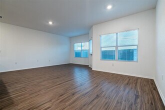 7100 Dancing Wind Ln in Austin, TX - Building Photo - Building Photo
