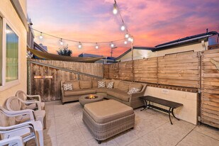 818 Rockaway Ct in San Diego, CA - Building Photo