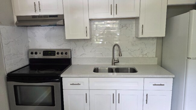 property at 101 S Forest St