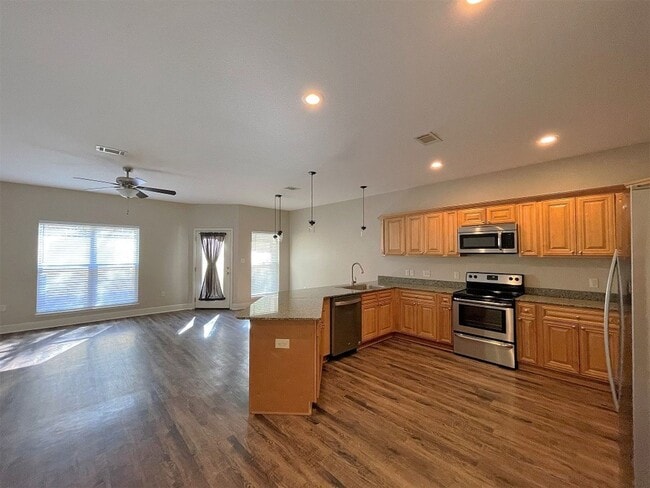 505 Arbor Lake Dr in Crestview, FL - Building Photo - Building Photo