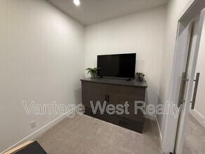 2735-2735 Shannon Lake Rd in West Kelowna, BC - Building Photo - Building Photo