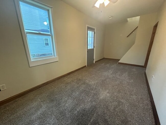 property at 370 8th Ave SW