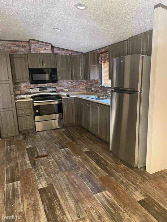 3205 Sylvester Rd Photo