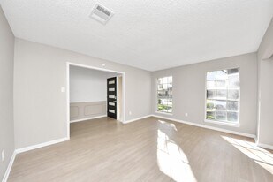 6222 Vickijohn Dr in Houston, TX - Building Photo