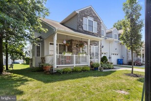 10 Wilson Way in Delanco, NJ - Building Photo