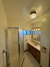 2026 Clinton Ave in Alameda, CA - Building Photo - Building Photo