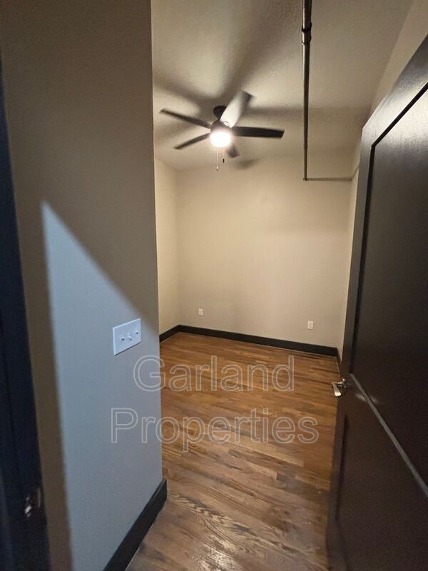 0 1st St NE