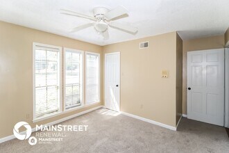 2700 Rockcreek Pkwy in Memphis, TN - Building Photo - Building Photo