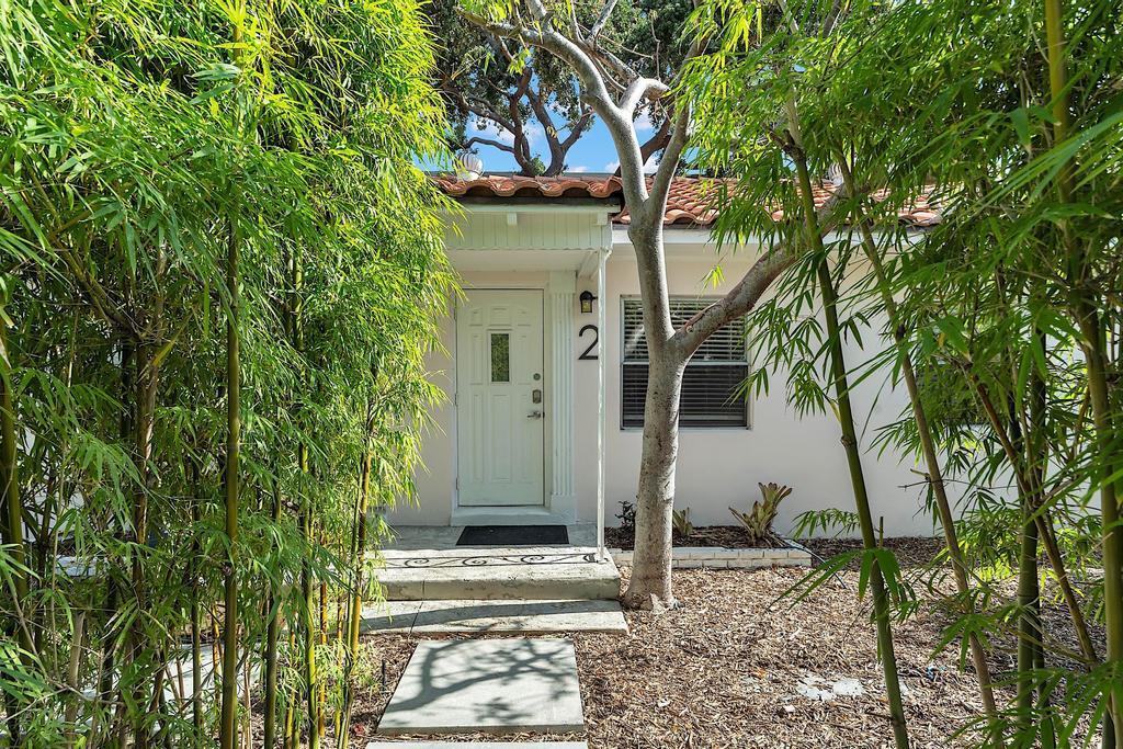 17 S Ocean Blvd in Lake Worth Beach, FL - Building Photo