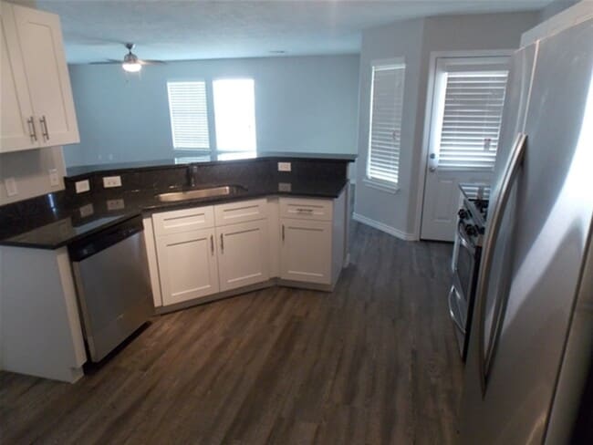 13323 Ambrosa Dr in Houston, TX - Building Photo - Building Photo