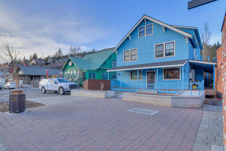 10178 Donner Pass Rd in Truckee, CA - Building Photo - Building Photo