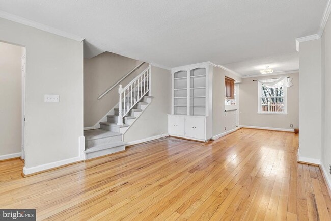 property at 3011 S Buchanan St